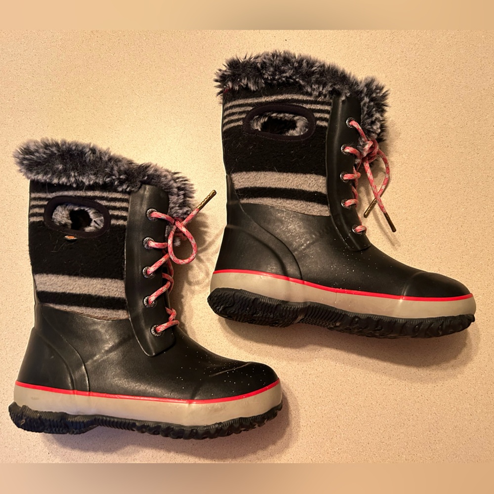 Kids winter Bogs